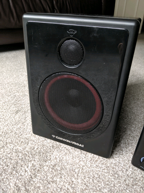 cerwin vega xd5 powered desktop speakers